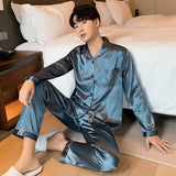 Pyjama pour couple en Satin à Manches Longues Couleur Bleu Ciel Métallisé Homme